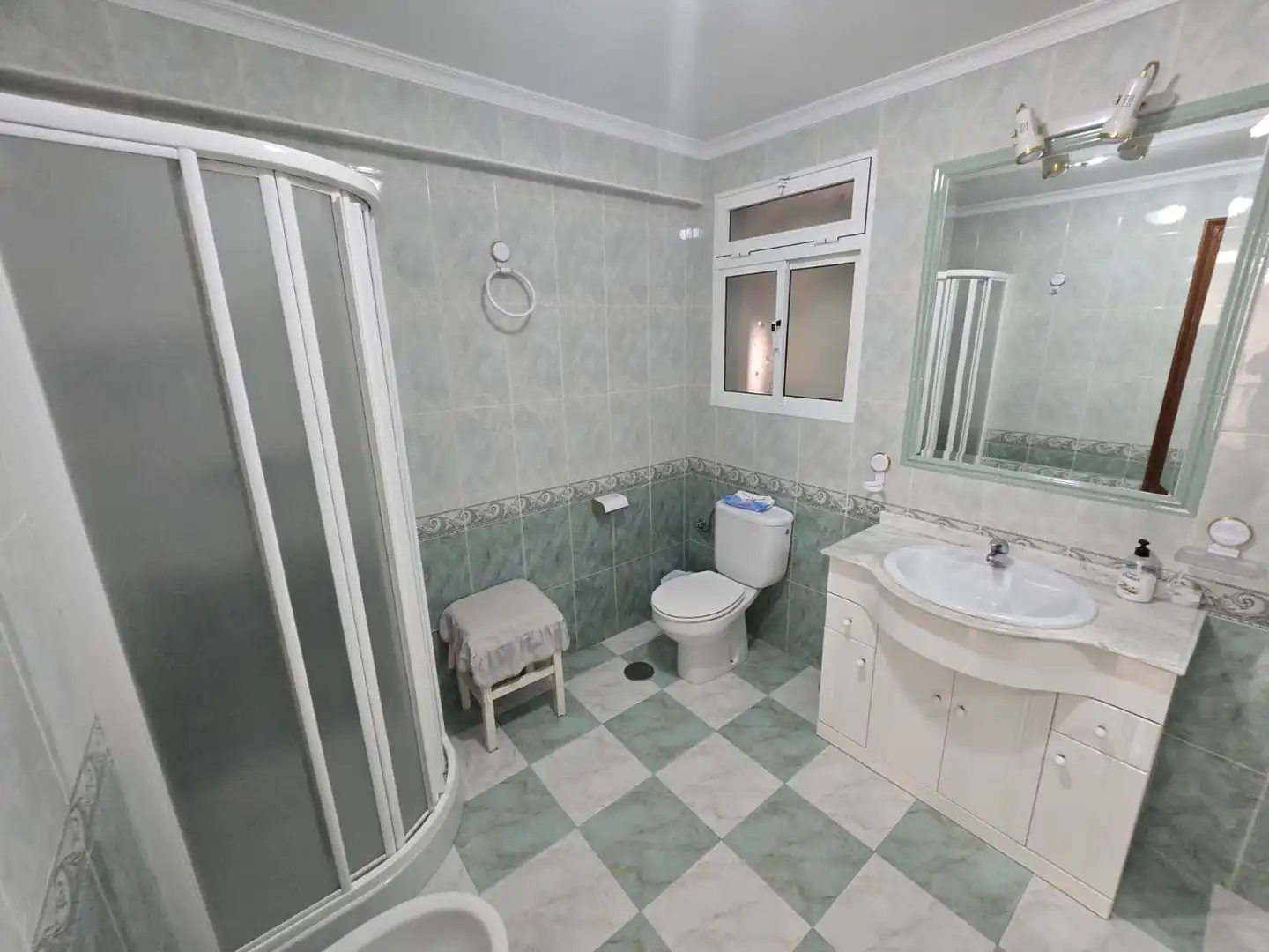 Baño de Casa o chalet en venta en Campillos con Jardín privado, Terraza y Amueblado