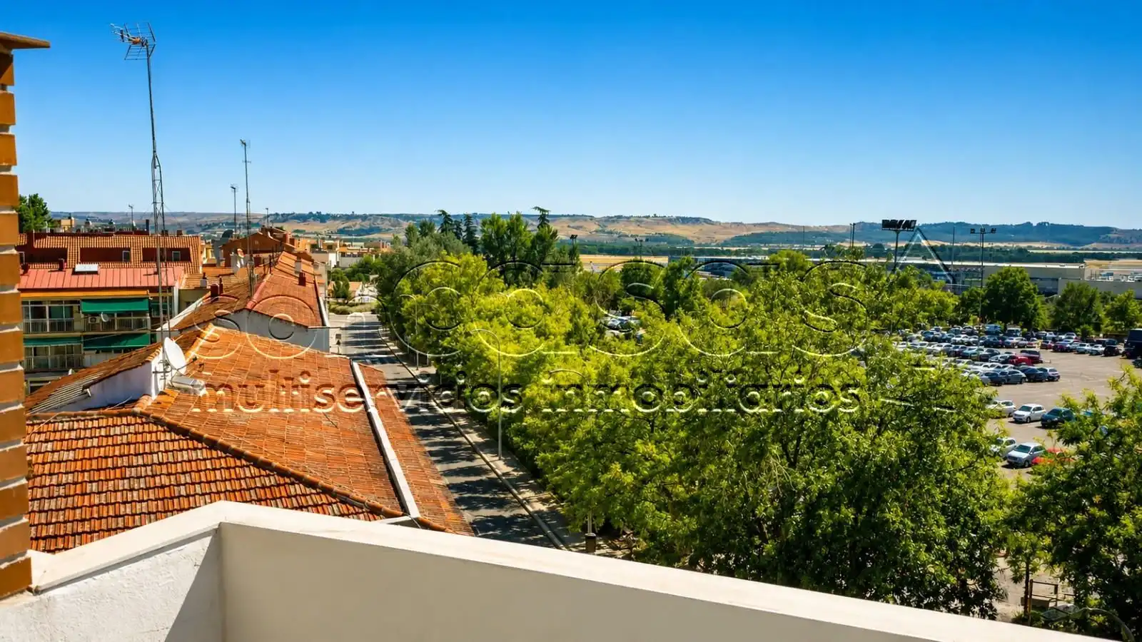 Vista exterior de Àtic en venda en Madrid amb Aire condicionat, Calefacció i Terrassa