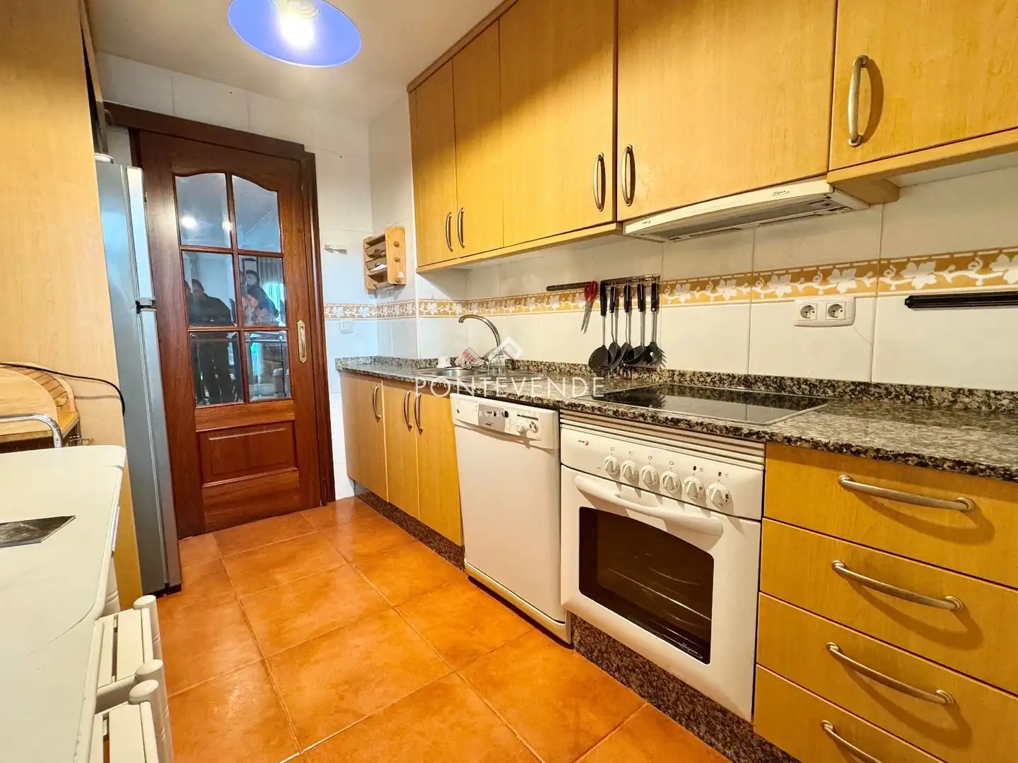 Küche von Maisonette zum Verkauf in Bueu mit Klimaanlage, Heizung und Terrasse