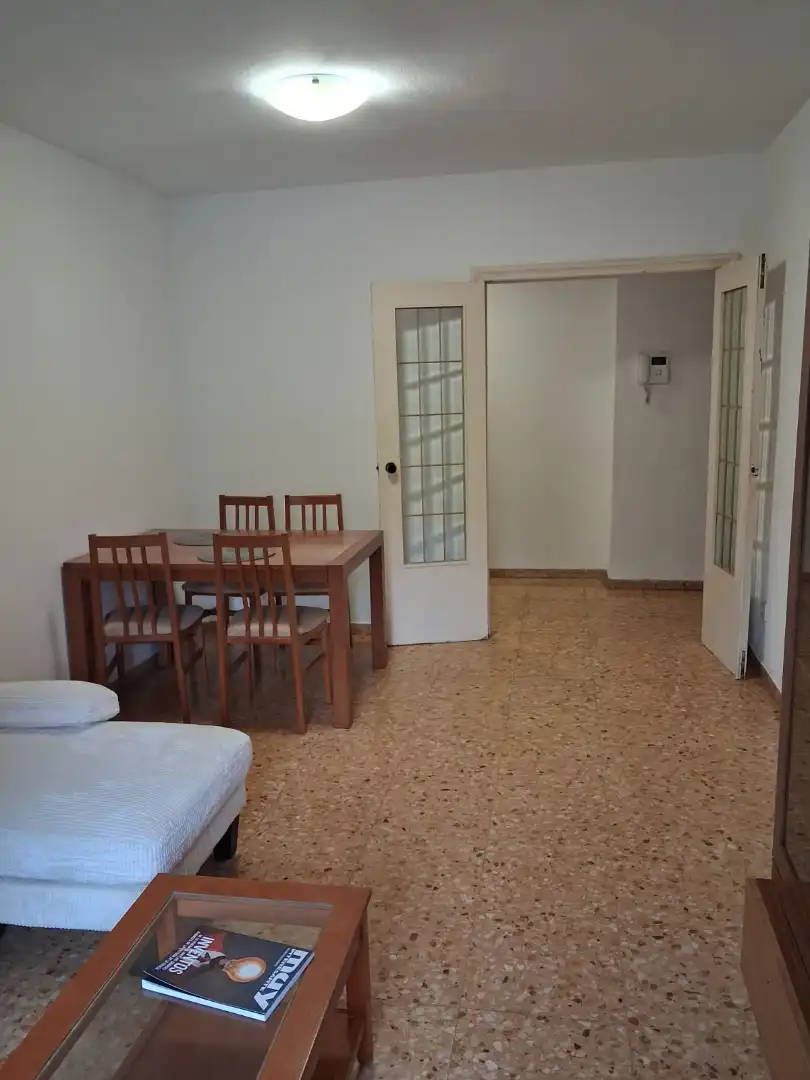 Flat with terrace to rent in Carrer de l'Ebenista Caselles 1, imagen 2