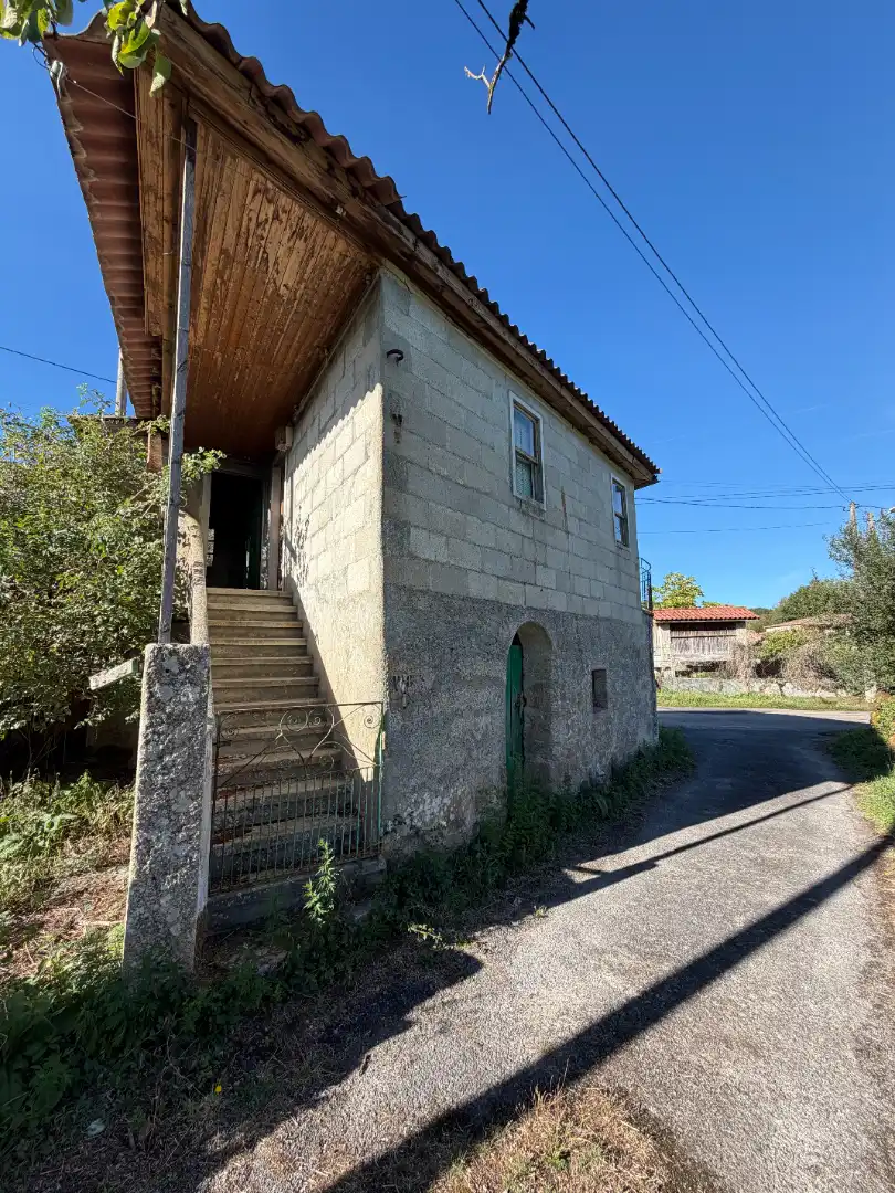 Casa amb terrassa en venda a Amoeiro