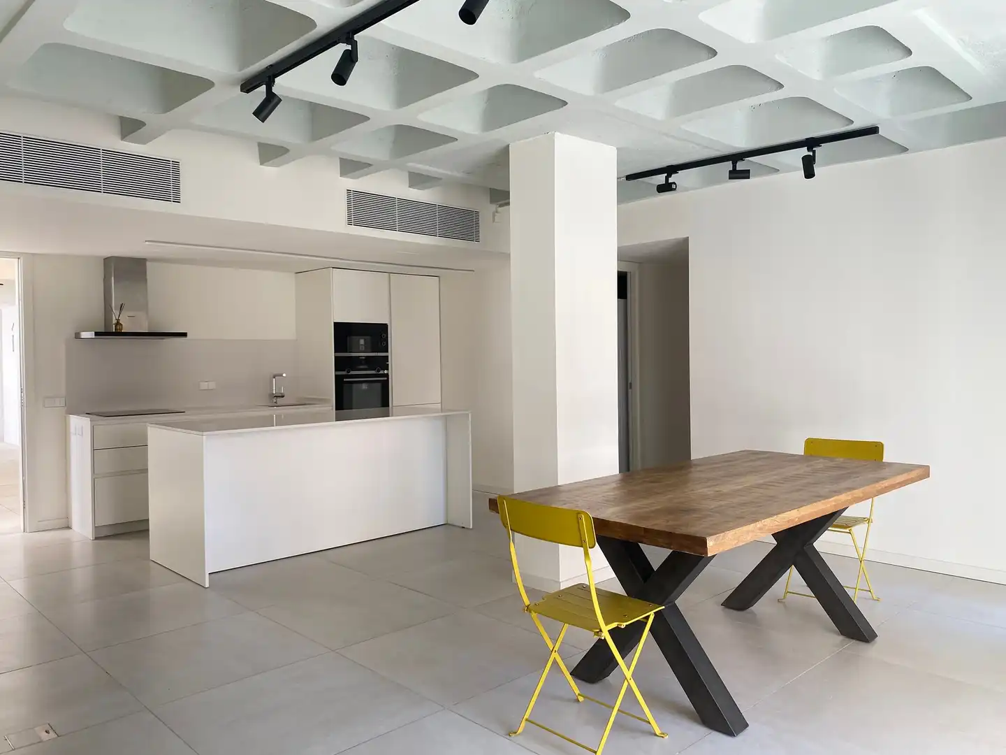Cuina de Apartament de lloguer en  Palma de Mallorca amb Terrassa i Balcó