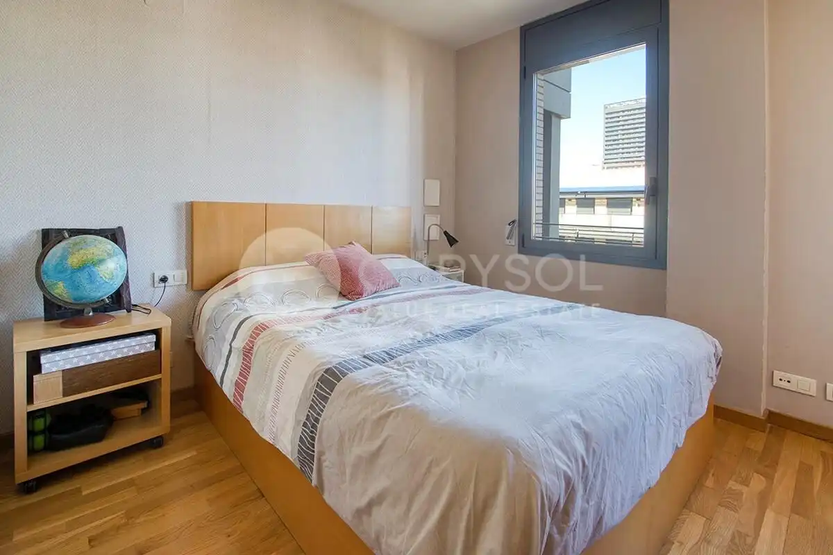 Bedroom of Flat for sale in Barcelona  with Air Conditioner, Heating and Private garden