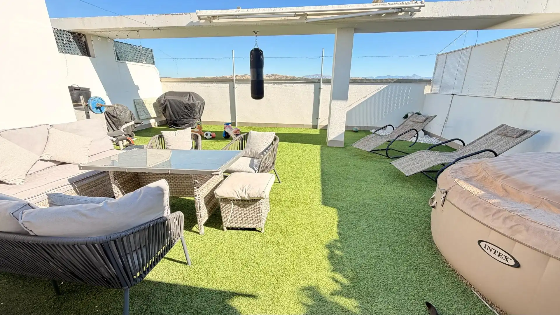 Terrasse von Dachboden zum Verkauf in Elche / Elx mit Heizung, Terrasse und Abstellraum