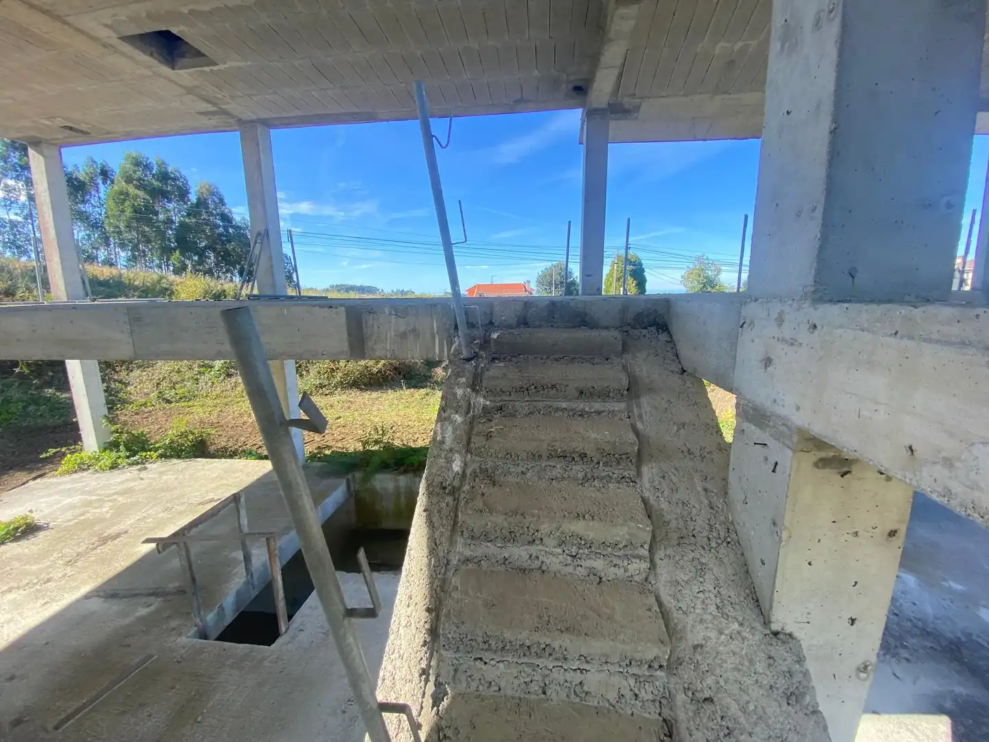 Vista exterior de Casa o xalet en venda en Arteixo amb Jardí privat i Traster