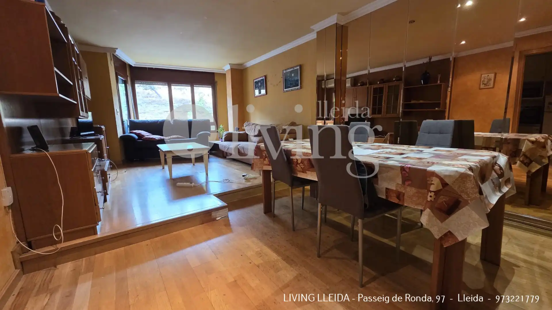Living room of Flat for rent in Lleida  with Air Conditioner, Heating and Parquet flooring