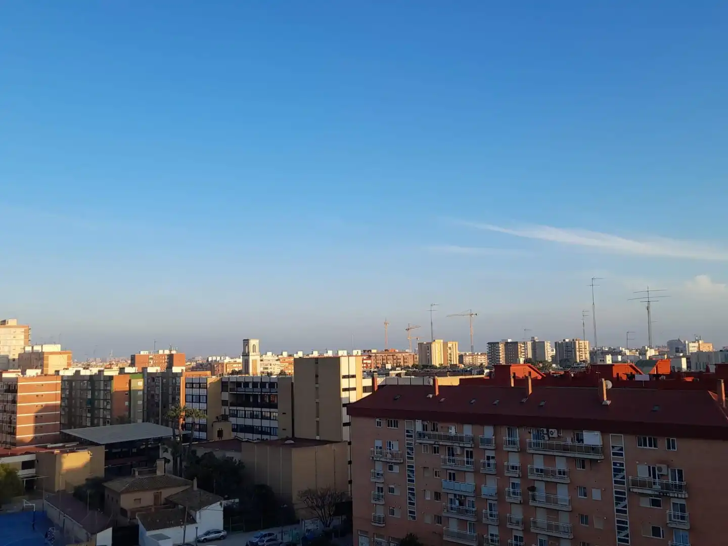 Vista exterior de Piso en venta en Valencia con Aire acondicionado, Terraza y Balcón