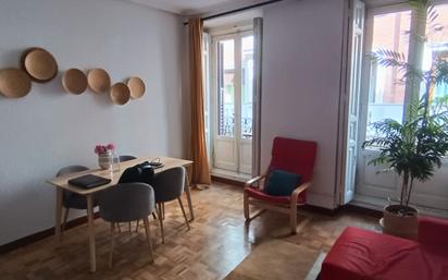 Living room of Flat to rent in  Madrid Capital  with Heating, Furnished and Washing machine