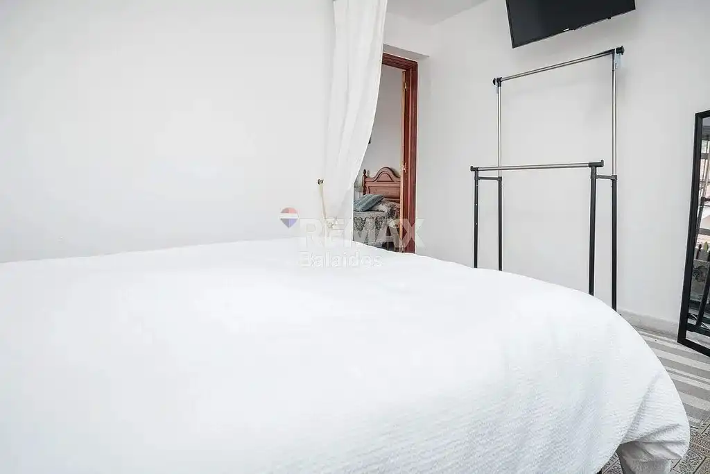 Dormitori de Casa o xalet en venda en A Pobra do Caramiñal amb Calefacció, Jardí privat i Parquet