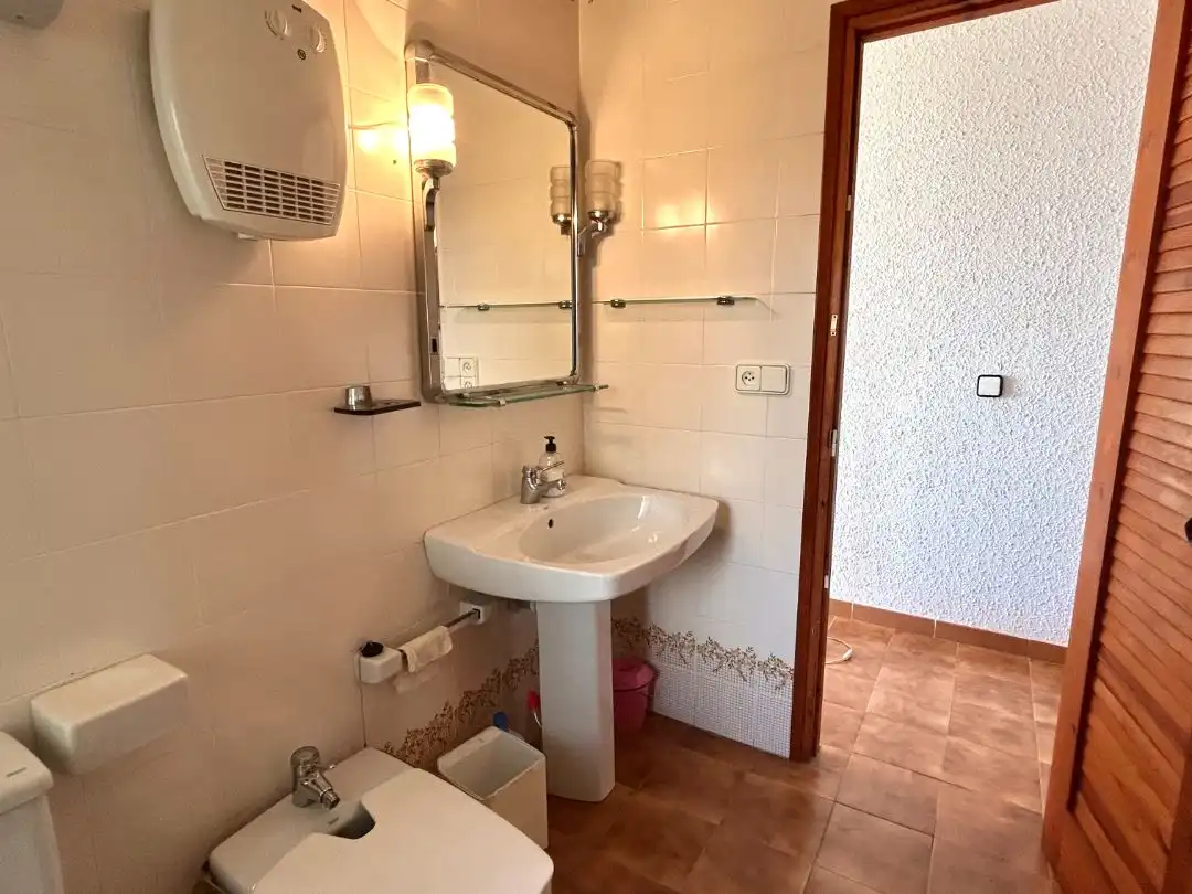 Adosado con piscina en venta en Ctra. Canyelles 36, imagen 9