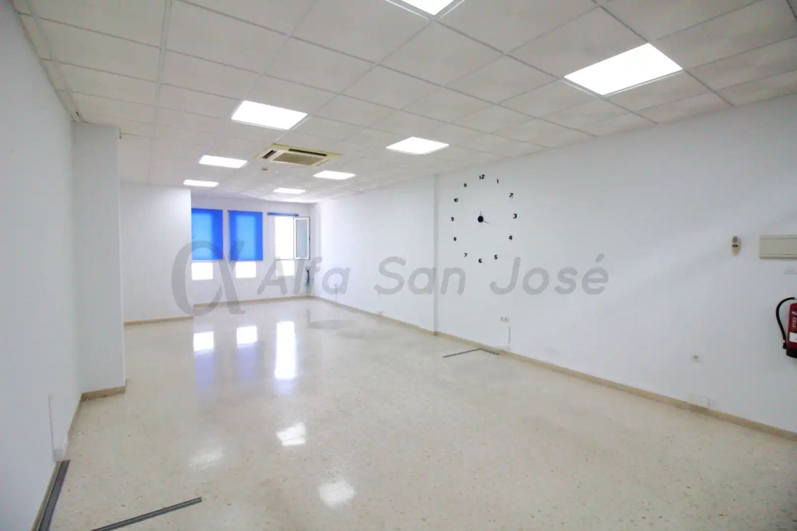 Local comercial en venda a San José de la Rinconada, imagen 2