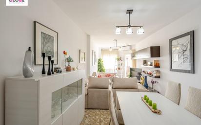 Living room of Flat for sale in Armilla  with Terrace and Balcony