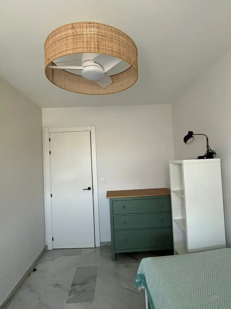 Schlafzimmer von Wohnung zur Miete in Rincón de la Victoria mit Klimaanlage, Terrasse und Möbliert