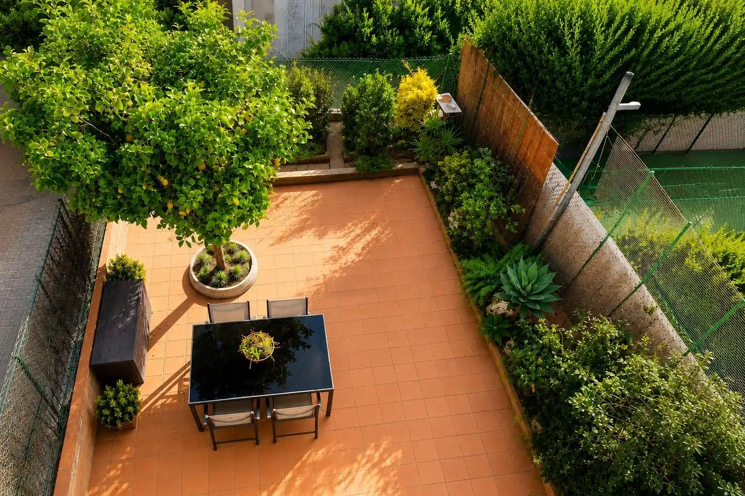 Terrassa de Casa o xalet en venda en Badalona amb Aire condicionat, Calefacció i Jardí privat