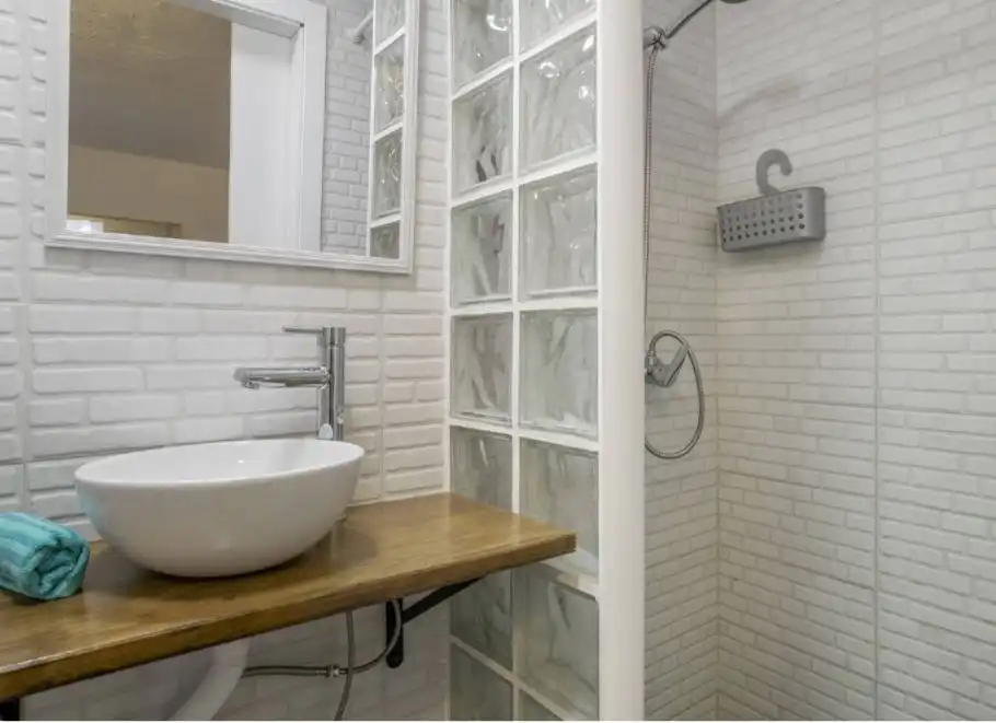 Bany de Apartament en venda en Bornos