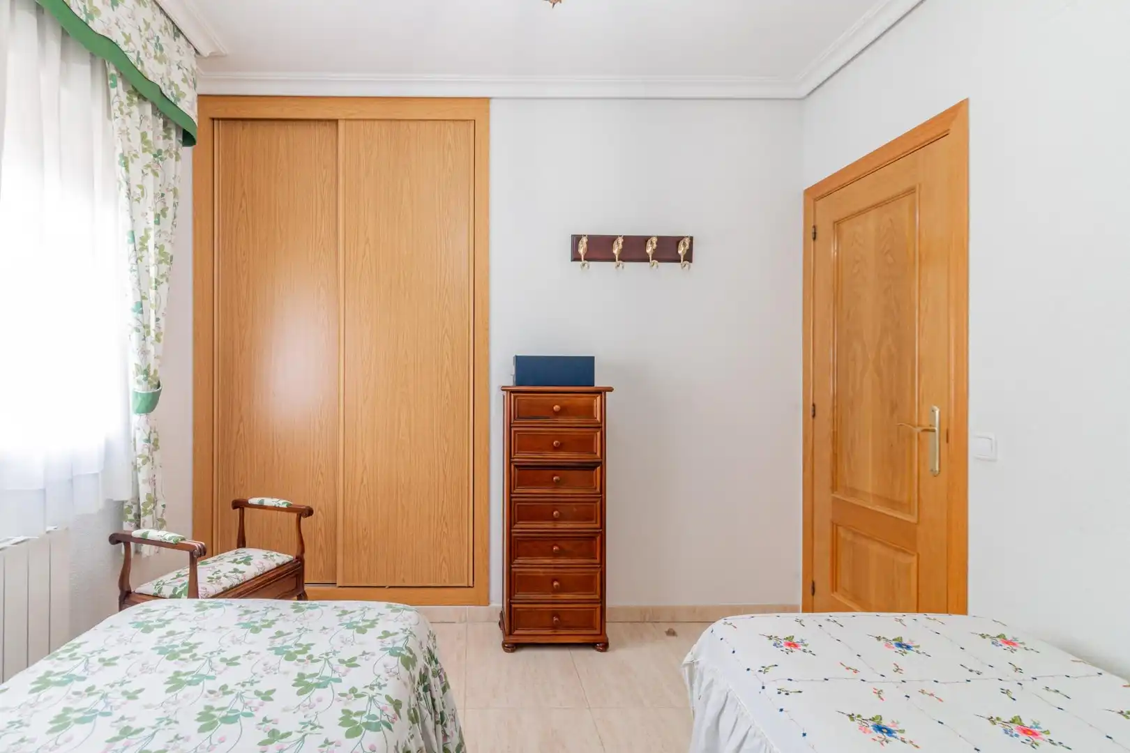 Dormitori de Casa adosada en venda en Collado Mediano amb Calefacció i Terrassa