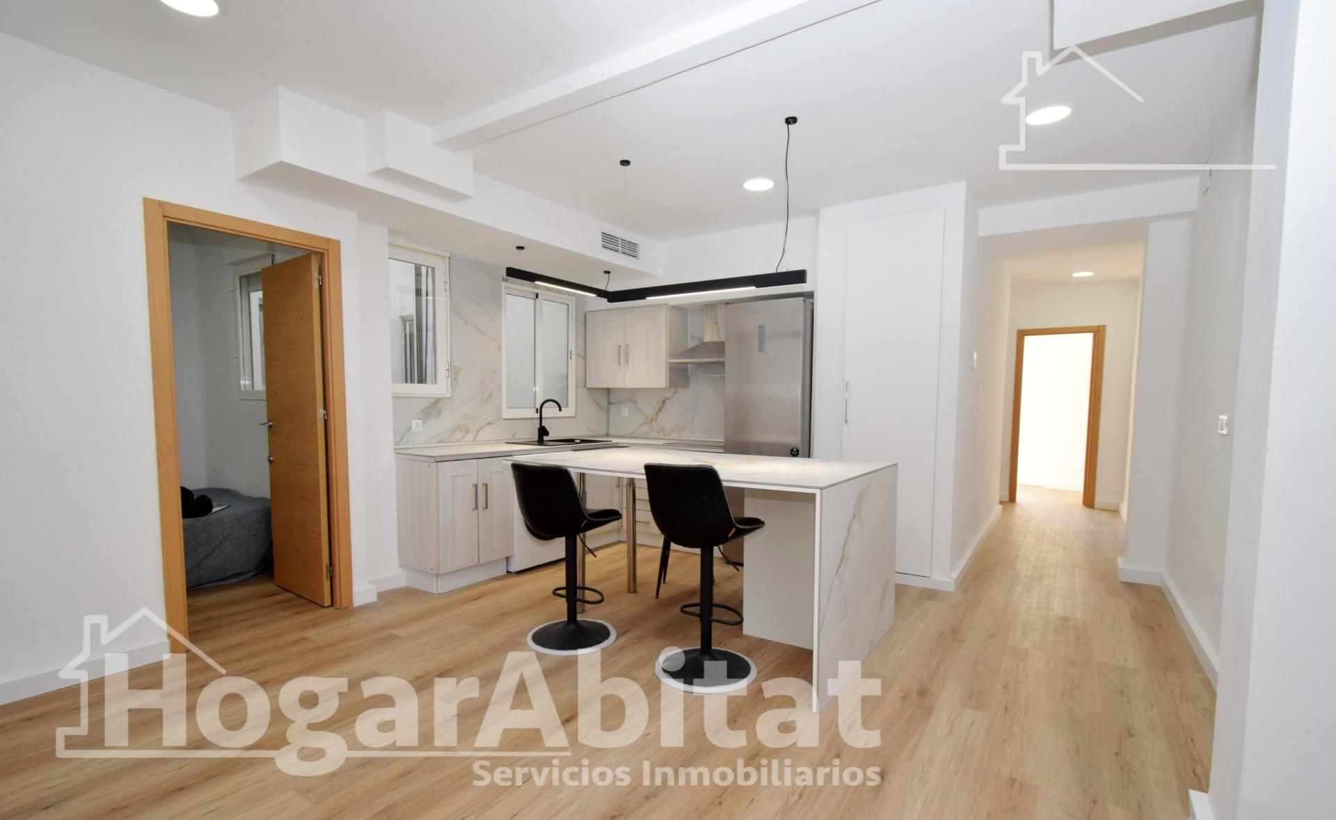Kitchen of Flat for sale in  Valencia Capital  with Air Conditioner and Heating