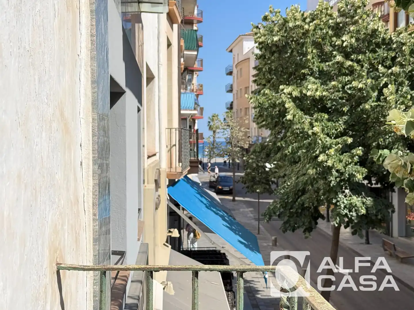 Vista exterior de Edifici en venda en Blanes