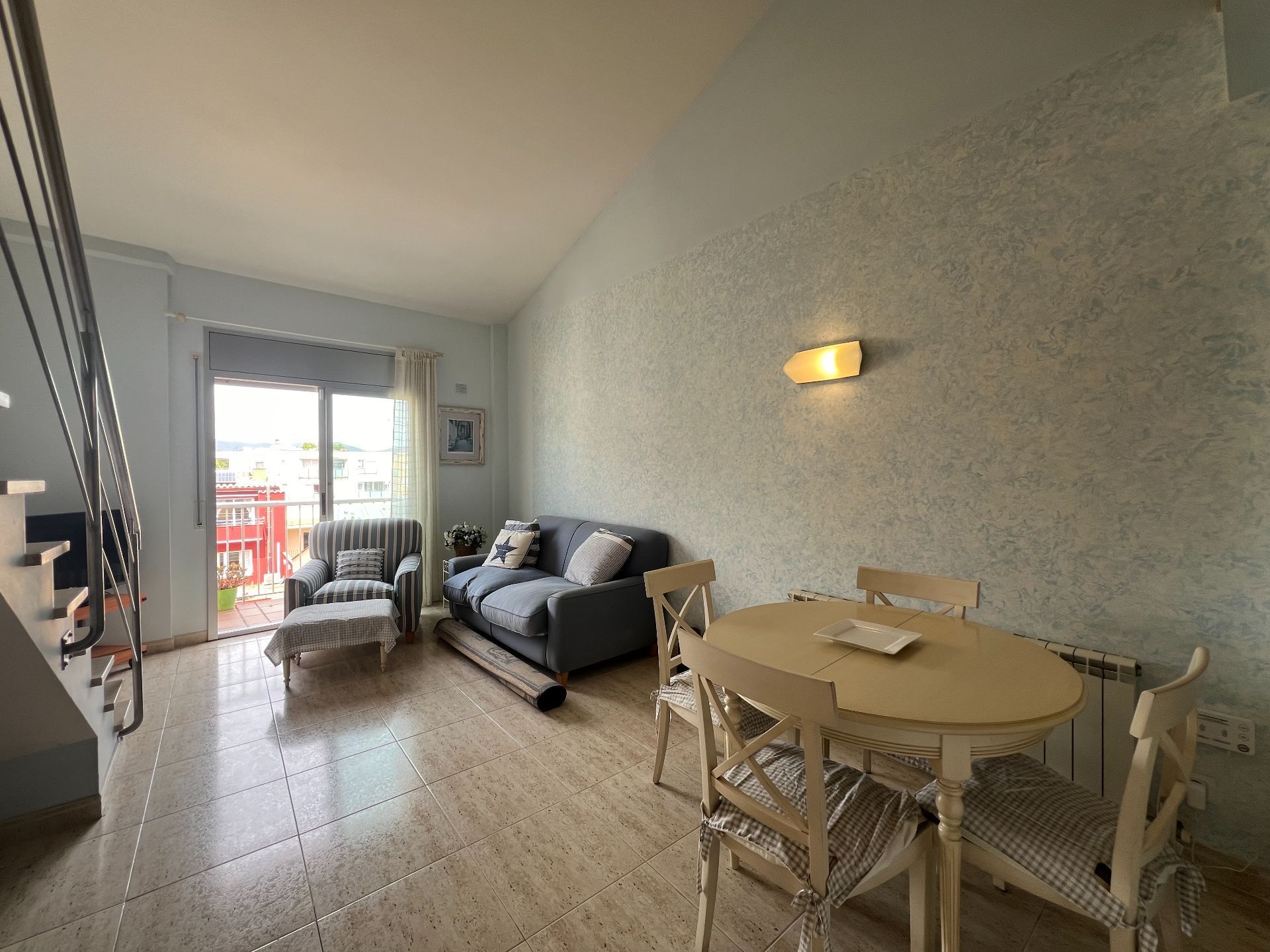 Sala de estar de Apartamento de alquiler en Calonge i Sant Antoni con Aire acondicionado y Calefacción