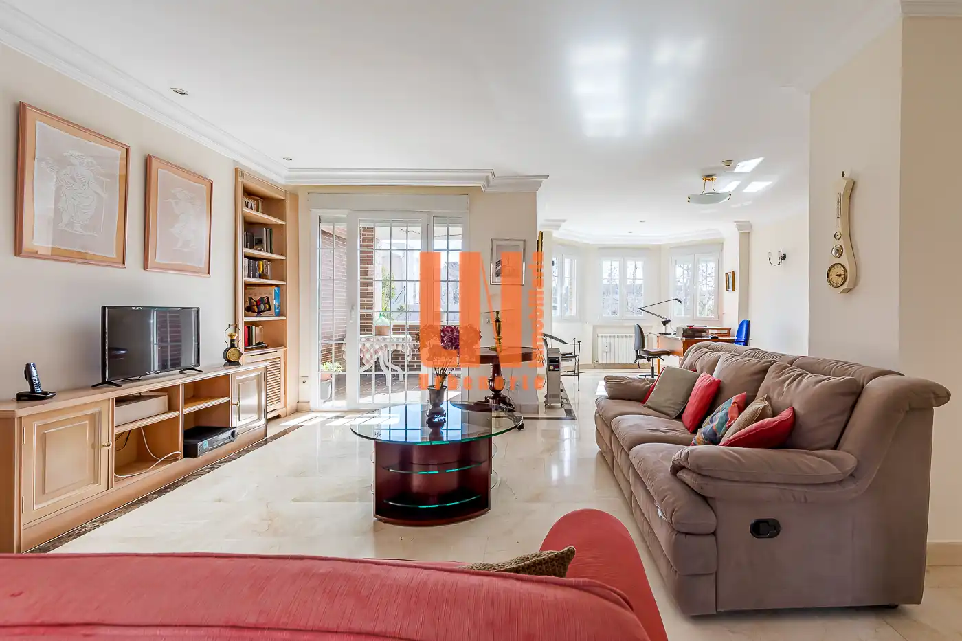 Sala de estar de Casa adosada en venta en Madrid con Aire acondicionado, Calefacción y Jardín privado