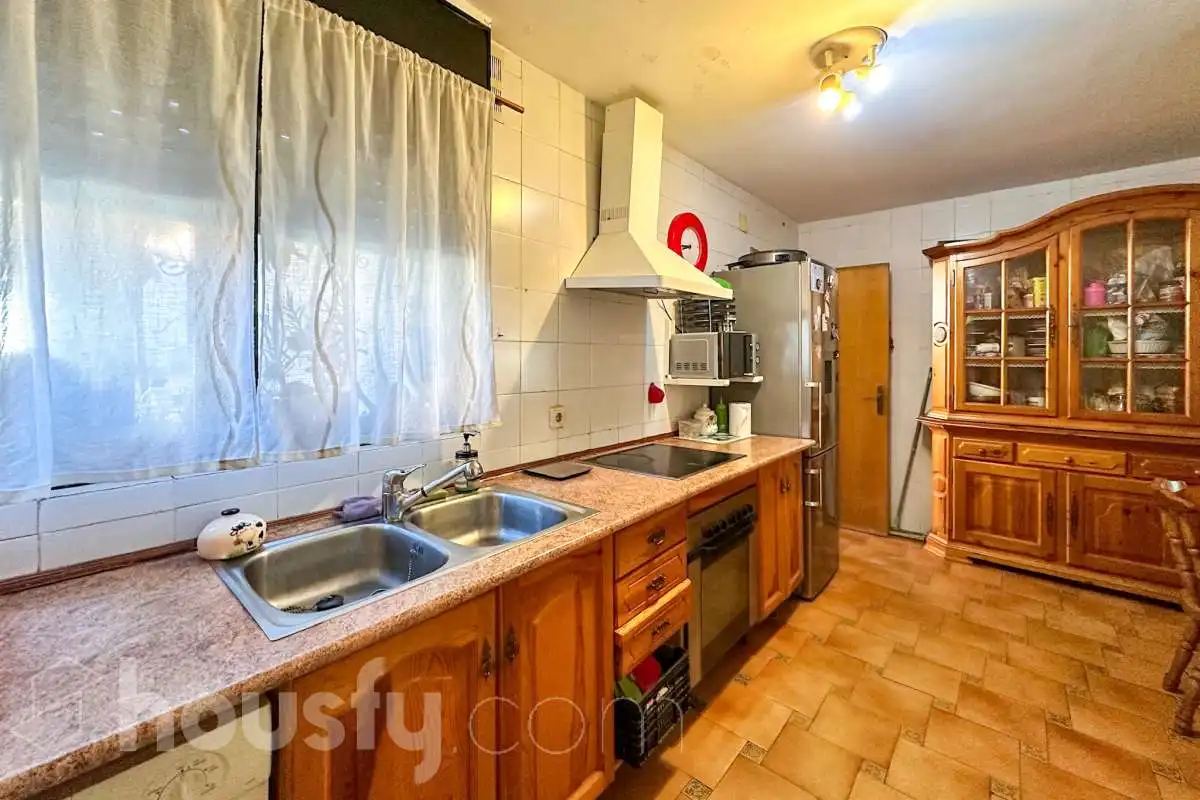 Detached homes for sale in Calle del Grabado, Sector 3