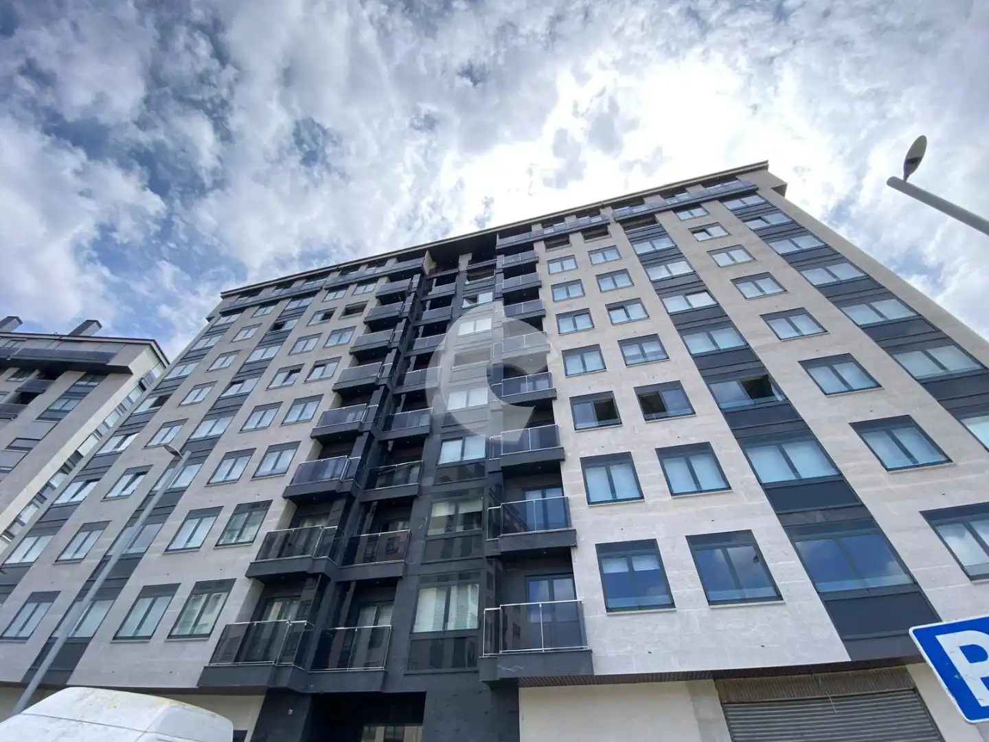 Außenansicht von Wohnung zur Miete in Ourense Capital  mit Heizung, Möbliert und Balkon
