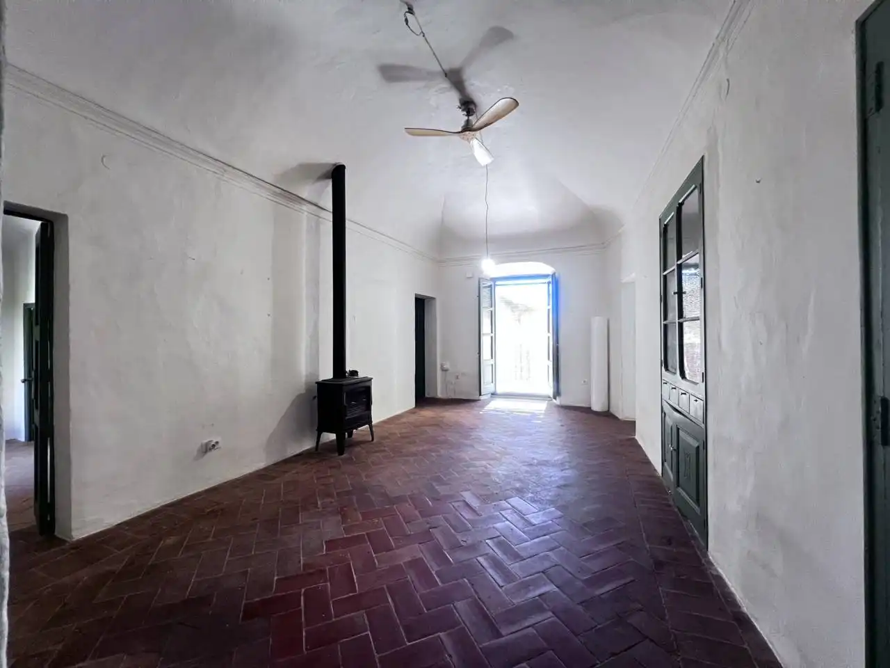 Casa adosada de alquiler en Avinyonet de Puigventós con Aire acondicionado, Calefacción y Jardín privado