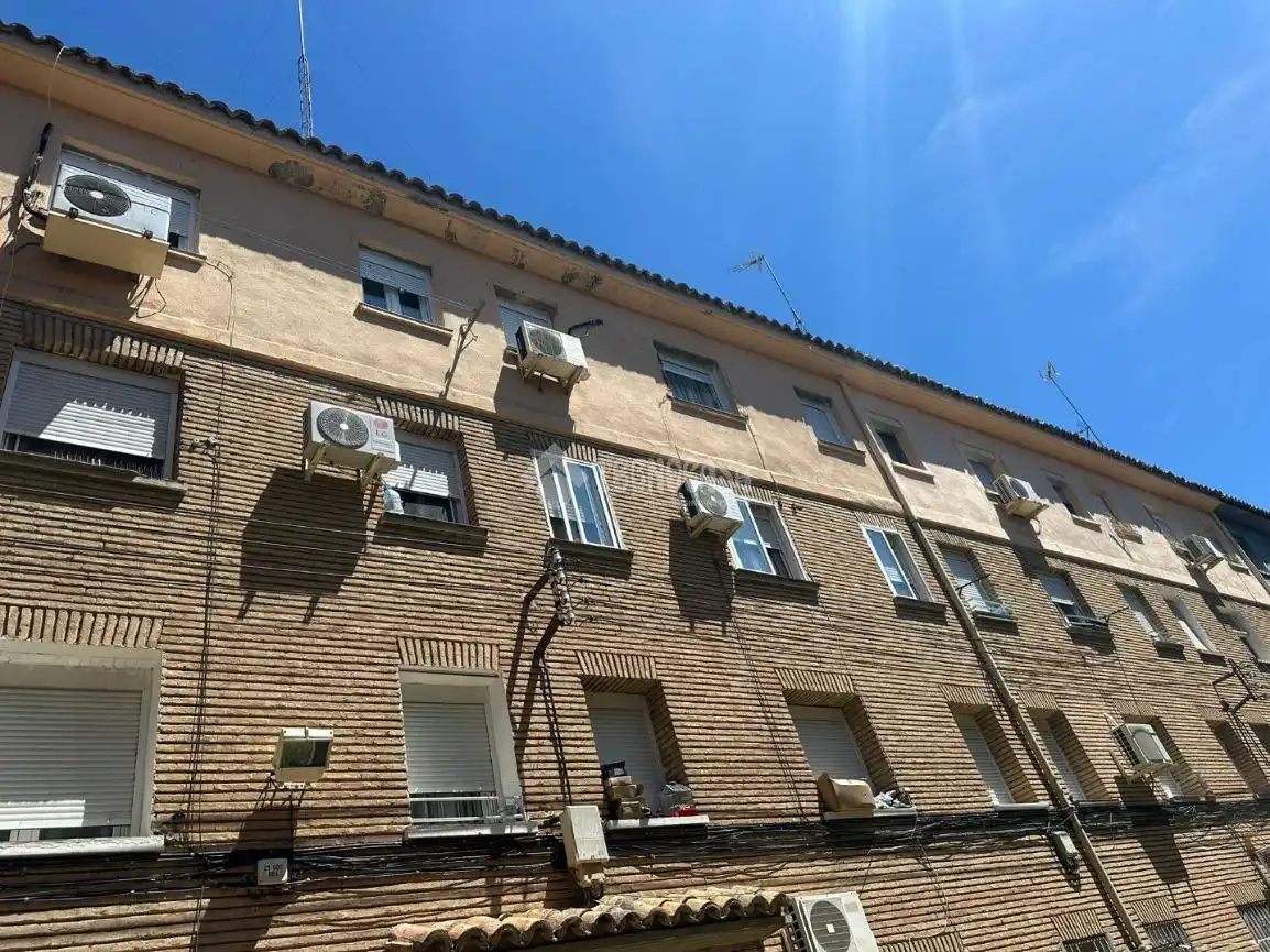 Vista exterior de Pis en venda en Zaragoza amb Calefacció i Moblat