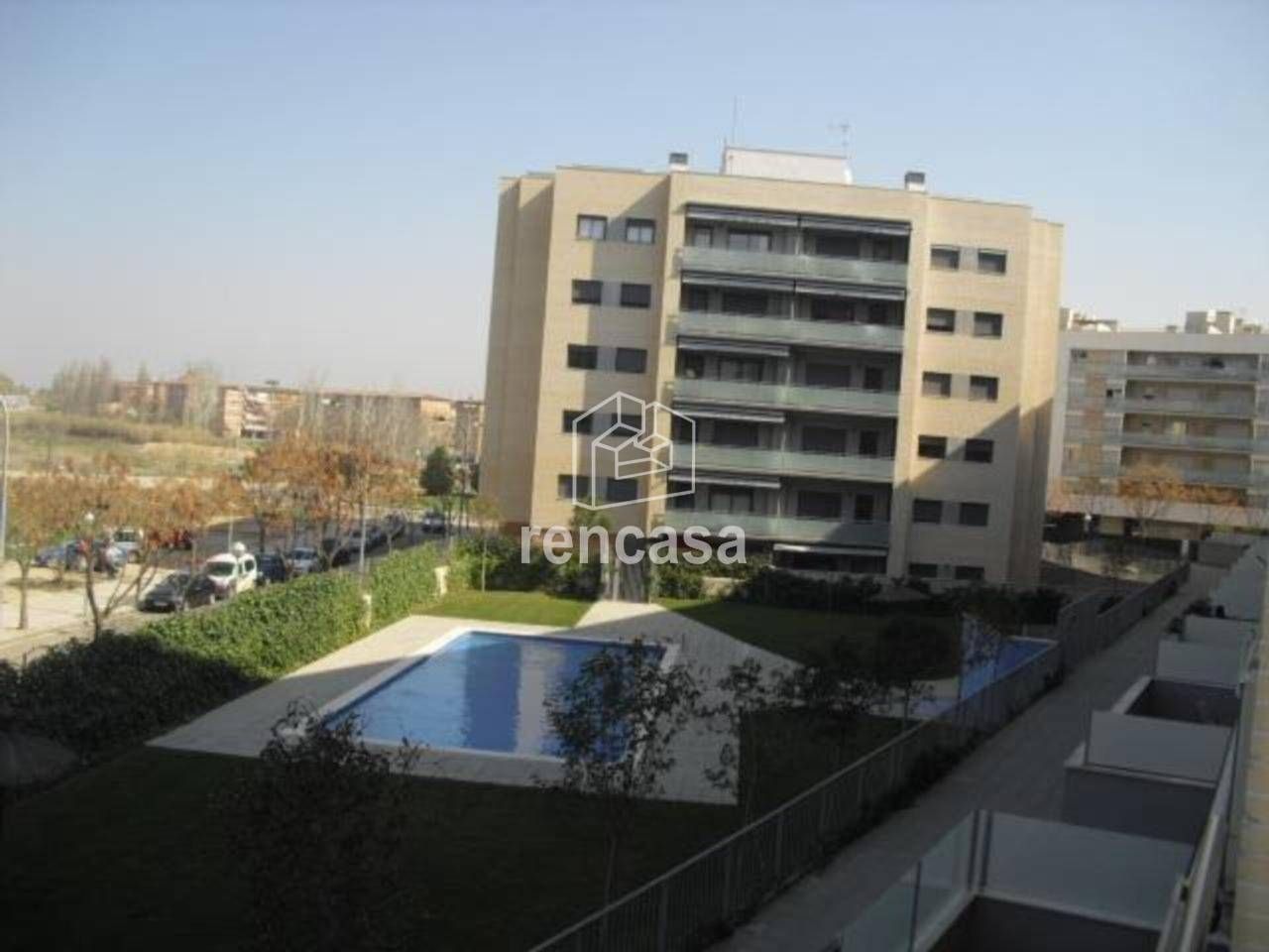 Piscina de Pis de lloguer en  Lleida Capital amb Calefacció, Parquet i Terrassa