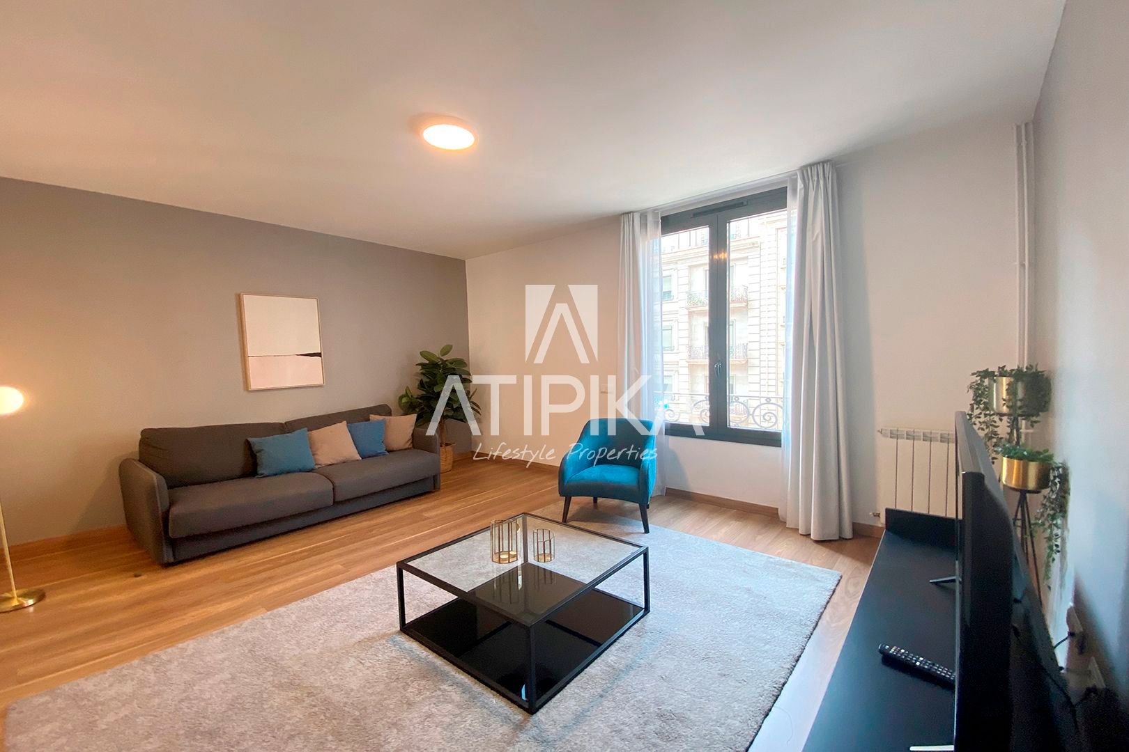 Living room of Flat for rent in  Barcelona Capital  with Air Conditioner, Heating and Parquet flooring