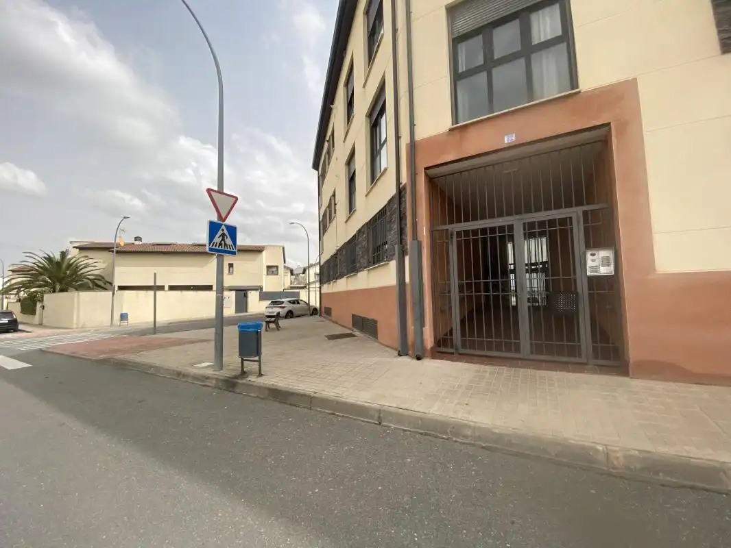 Aparcament de Pis en venda en Noblejas amb Calefacció
