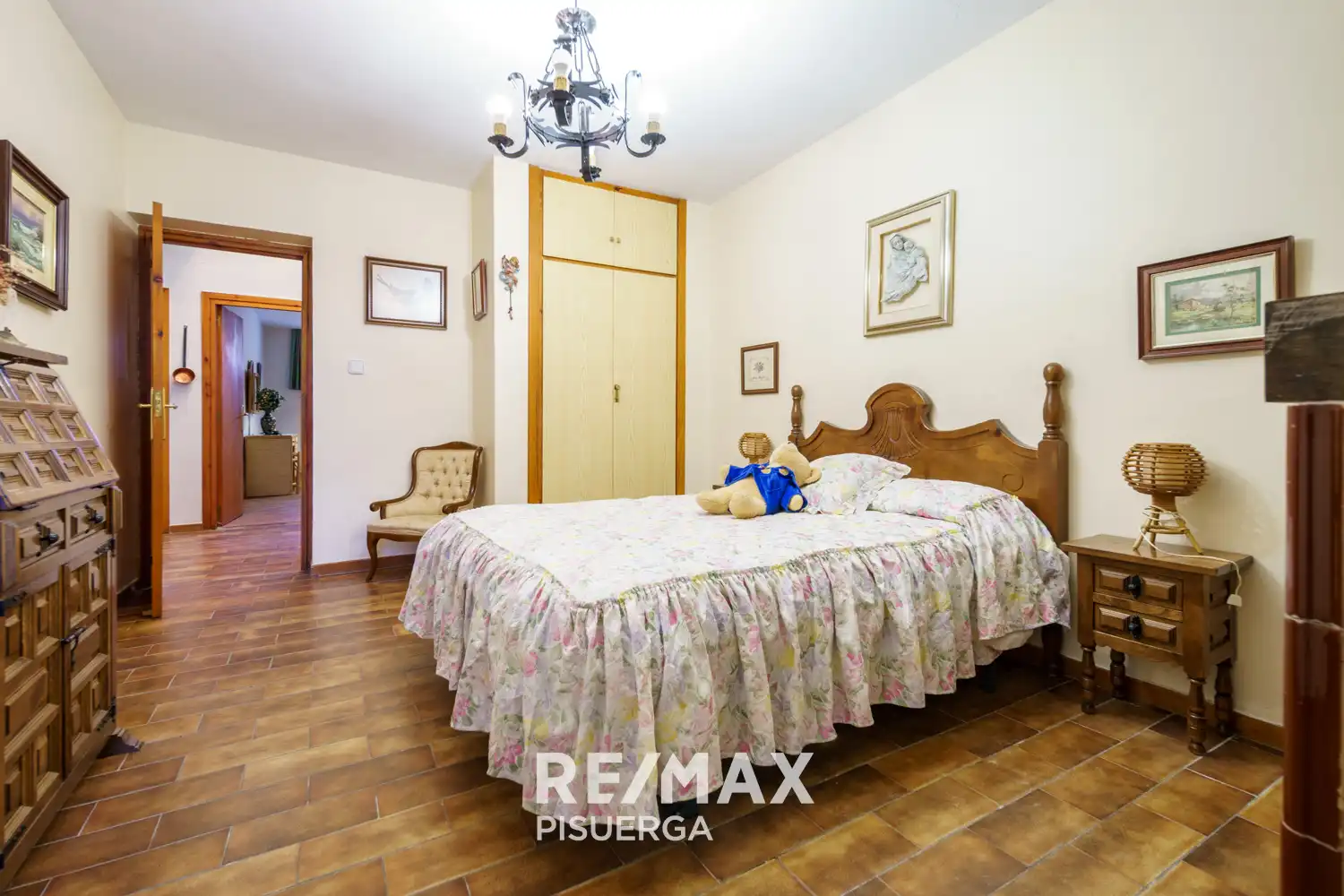 Dormitori de Casa o xalet en venda en Tudela de Duero amb Calefacció, Jardí privat i Terrassa