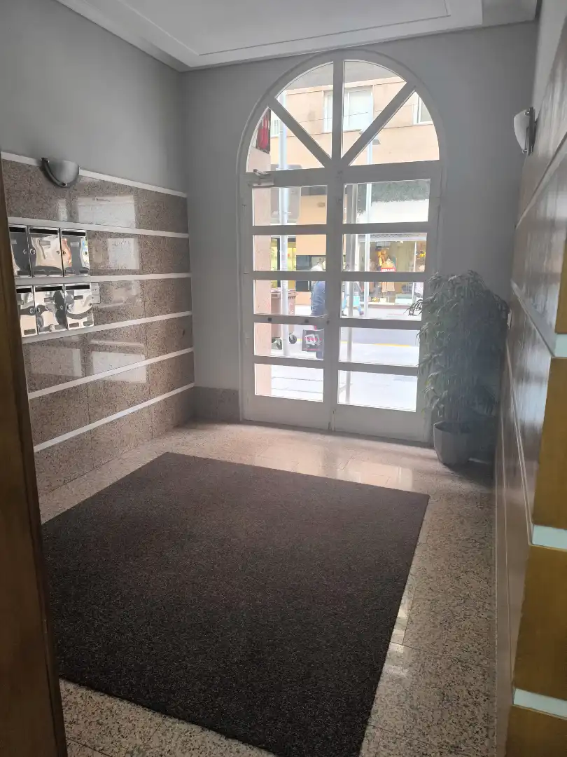 Piso en venta en Pontevedra Capital  con Calefacción, Parquet y Trastero