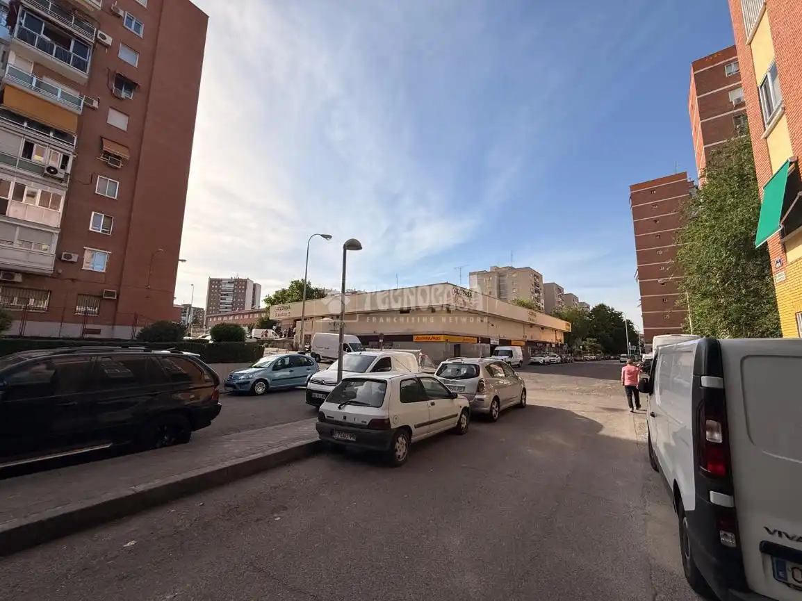Außenansicht von Wohnung zum Verkauf in Madrid mit Klimaanlage, Heizung und Parkett
