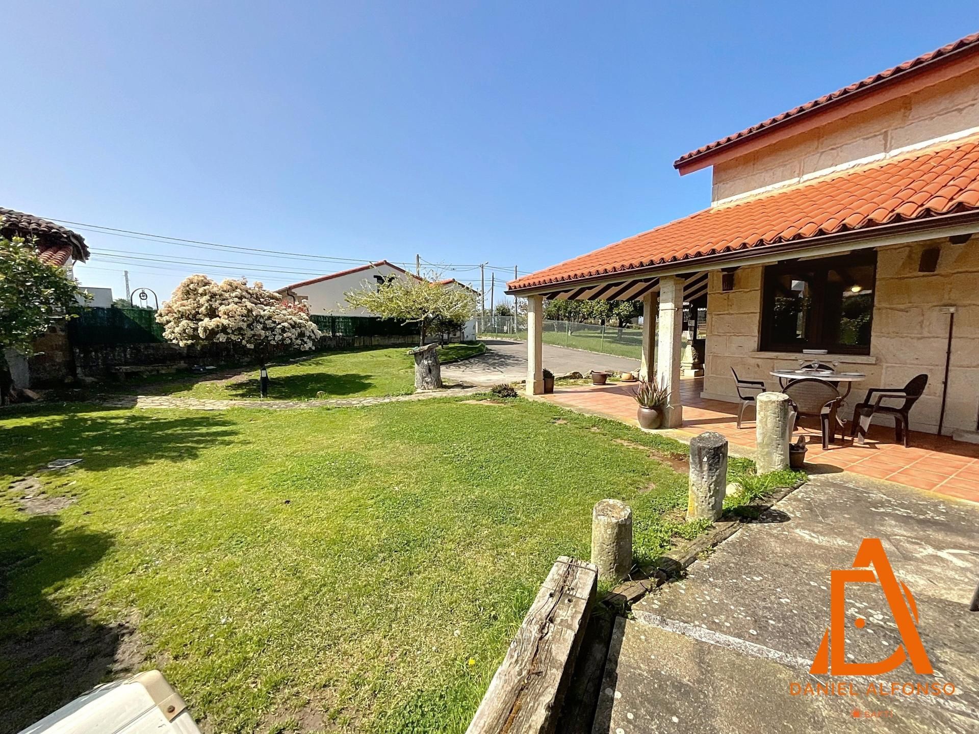Jardí de Casa o xalet en venda en Villaviciosa amb Terrassa, Piscina i Balcó