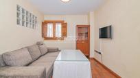 Living room of Flat for sale in  Granada Capital  with Air Conditioner