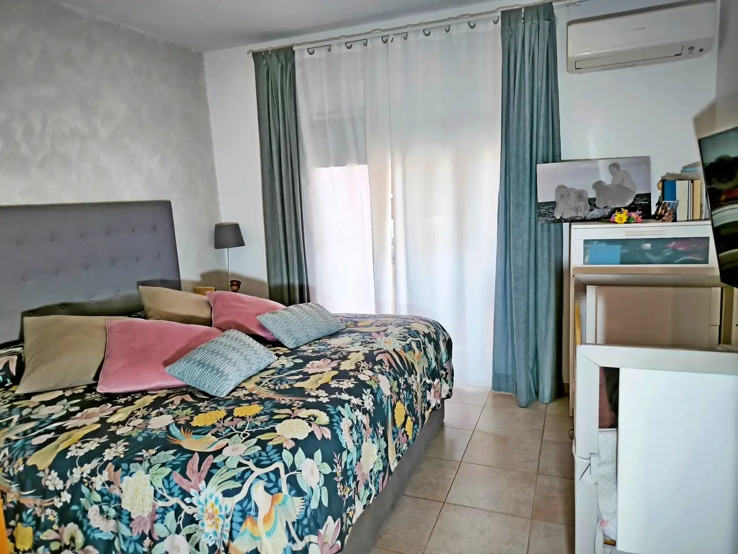 Habitación de Casa adosada en venta en Lliçà d'Amunt con Aire acondicionado, Calefacción y Jardín privado