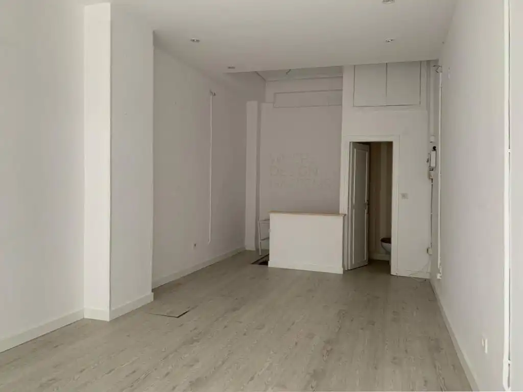 Business premises for sale in Andres Larrazabal Kalea, imagen 5