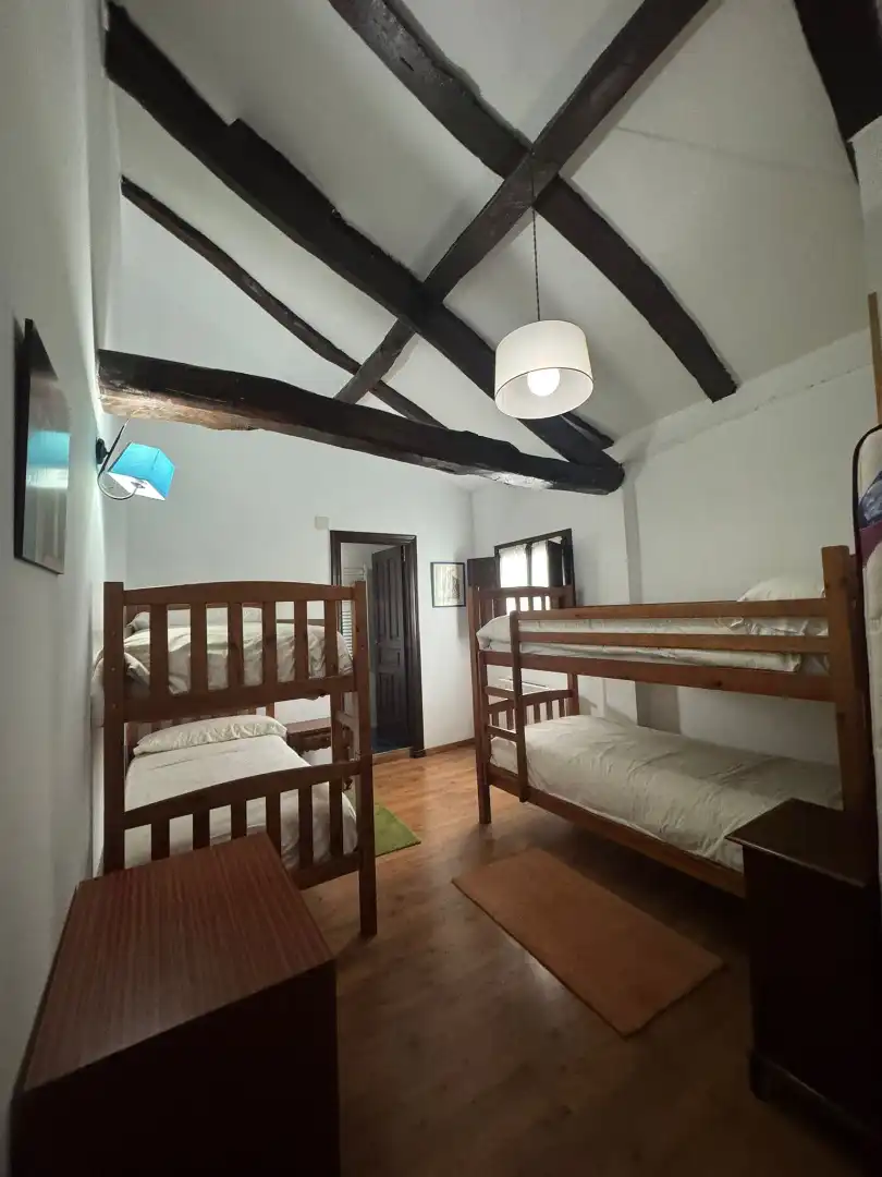 Dormitori de Casa adosada en venda en Llanes amb Calefacció, Jardí privat i Parquet