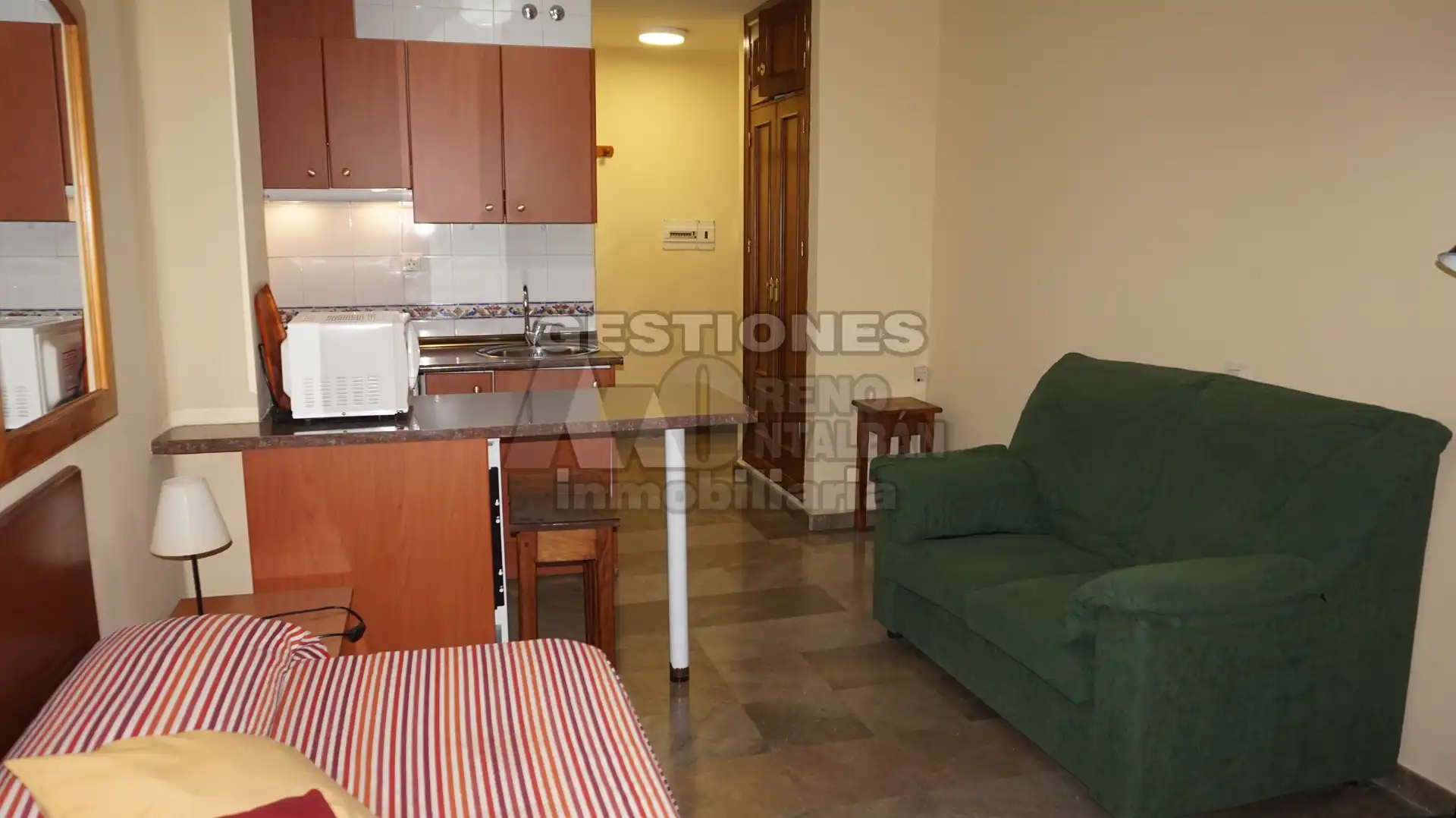 Wohnung zur Miete in Calle Ángel, Centro - Sagrario