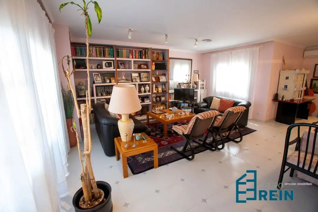 Sala d'estar de Casa o xalet en venda en Añover de Tajo amb Aire condicionat, Calefacció i Jardí privat