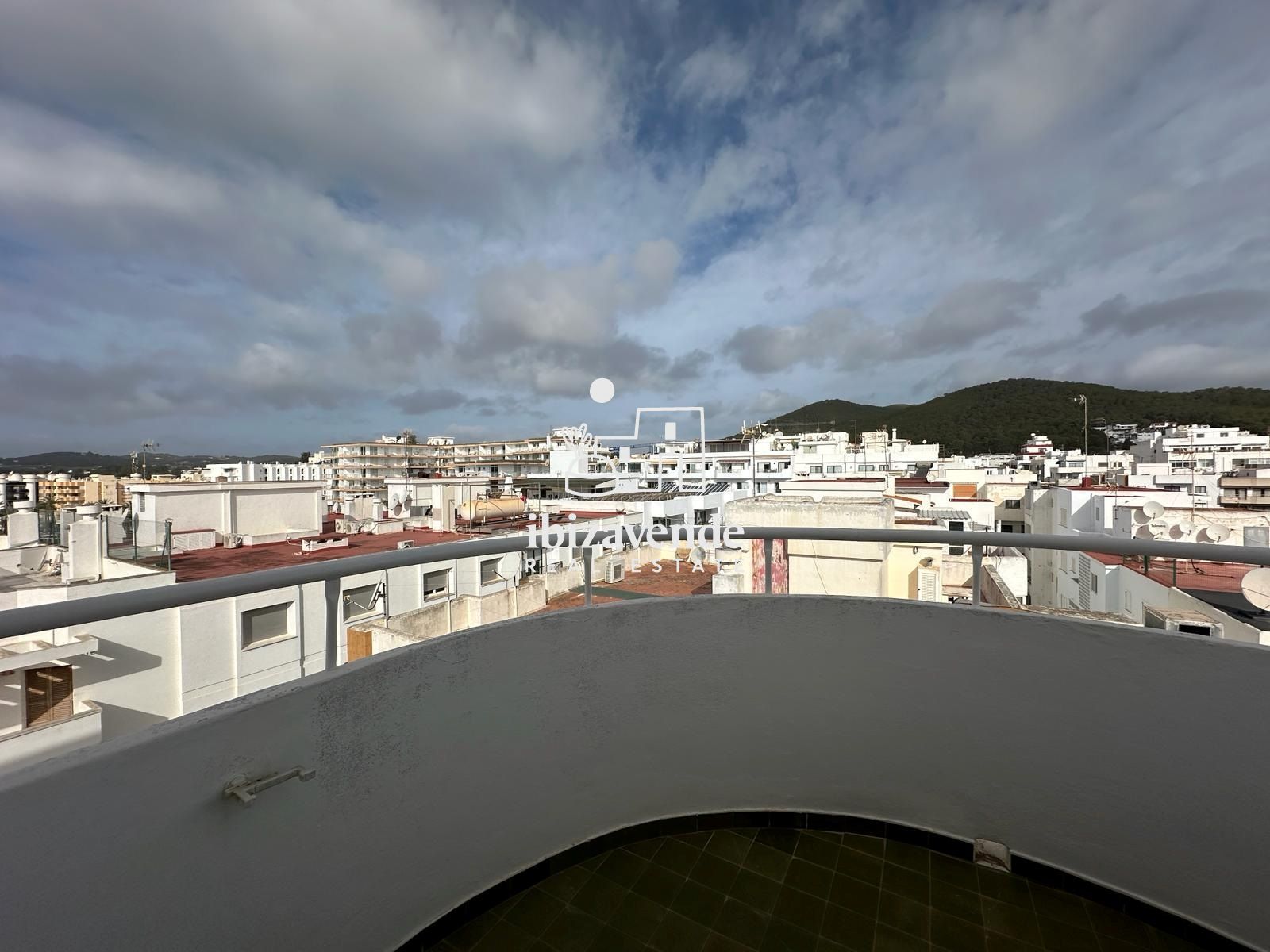 Àtic de lloguer a Isidor Macabich, Santa Eulària