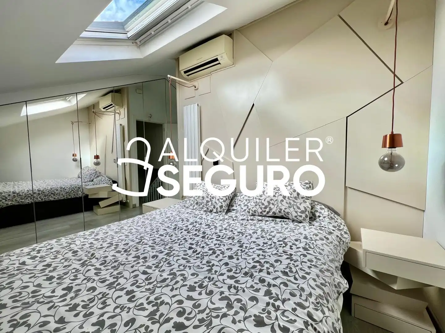 Dormitori de Casa o xalet de lloguer en Madrid amb Aire condicionat, Calefacció i Terrassa