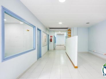 Locale commerciale in vendita a del Doctor Alexander Fleming 17