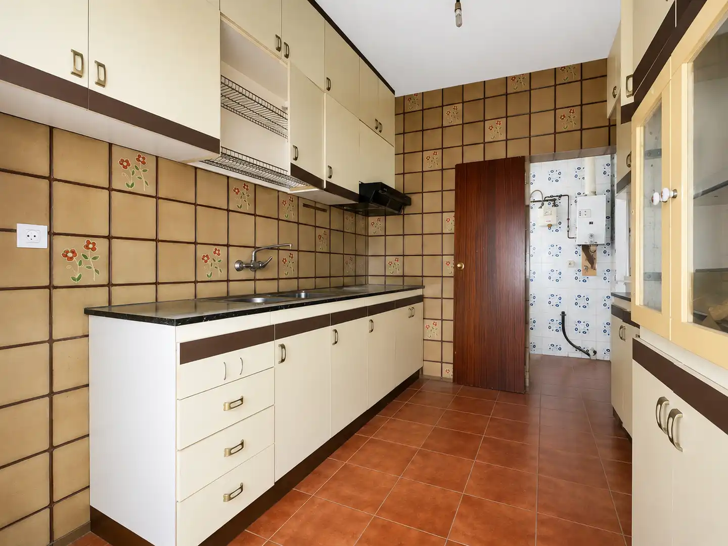 Cocina de Piso en venta en Esplugues de Llobregat con Trastero y Balcón