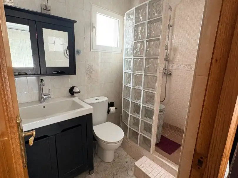 Baño de Piso en venta en Torrevieja con Aire acondicionado, Terraza y Balcón