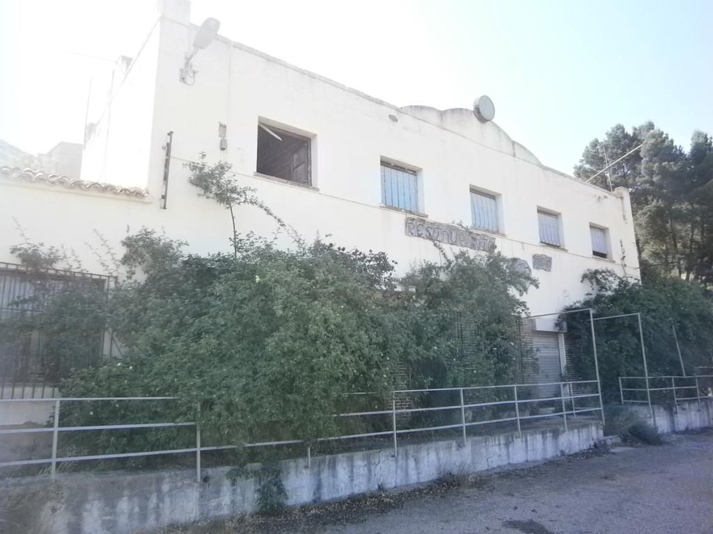 Exterior view of Building for sale in El Frasno