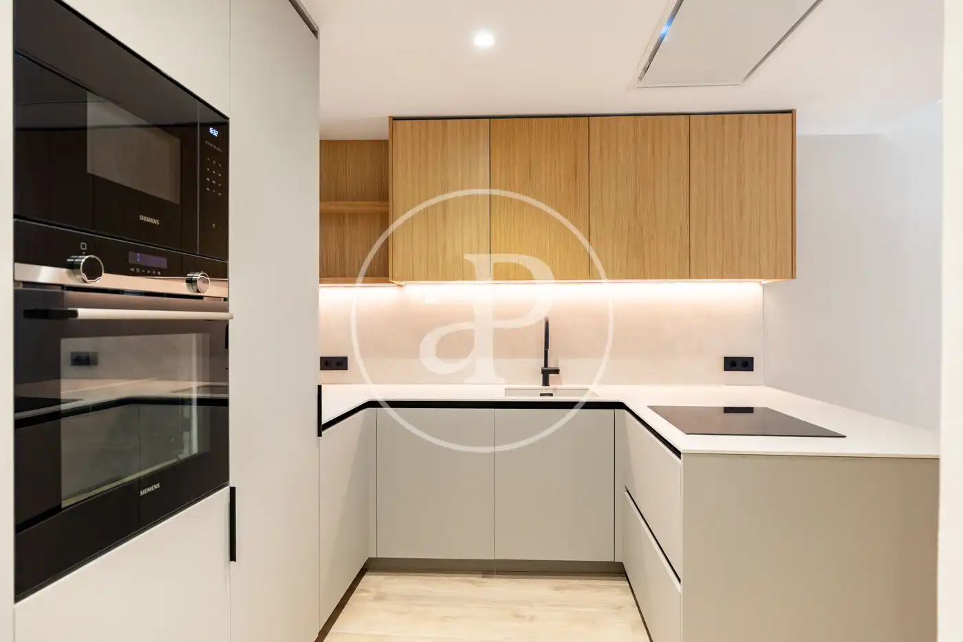Cocina de Piso en venta en Barcelona con Aire acondicionado y Calefacción