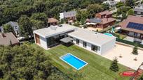 Vista exterior de Casa o xalet en venda en L'Ametlla del Vallès amb Calefacció i Jardí privat