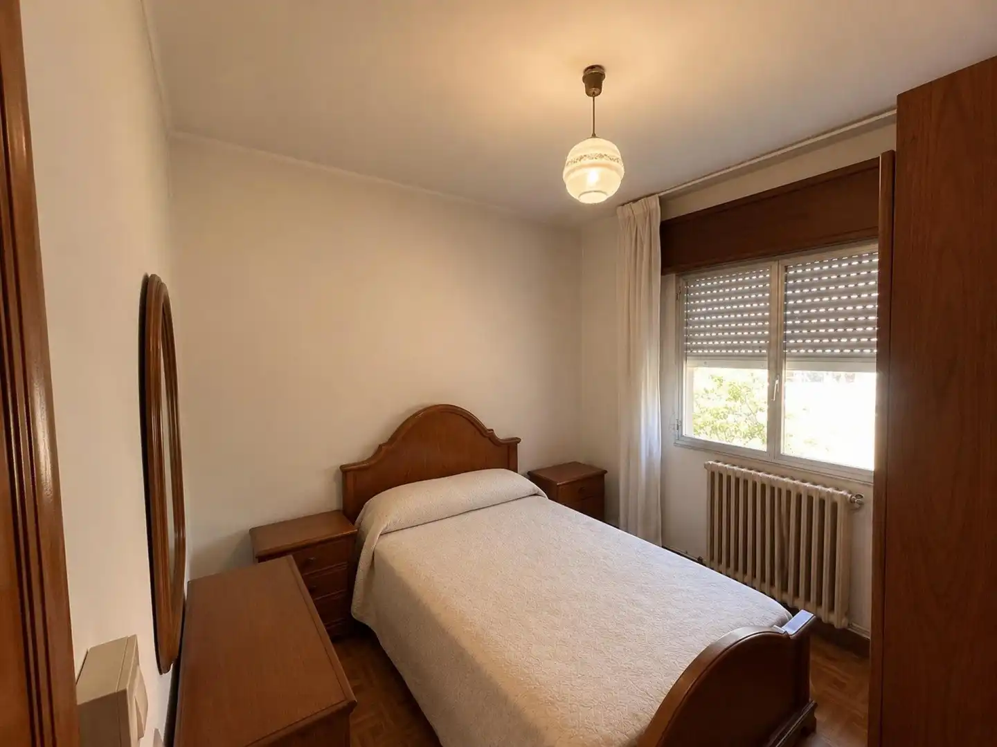 Dormitori de Casa o xalet en venda en Pontevedra Capital  amb Calefacció